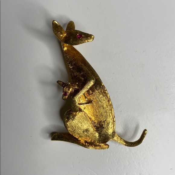 Tiffany and Co. kangaroo 18 karat gold .32 ounce